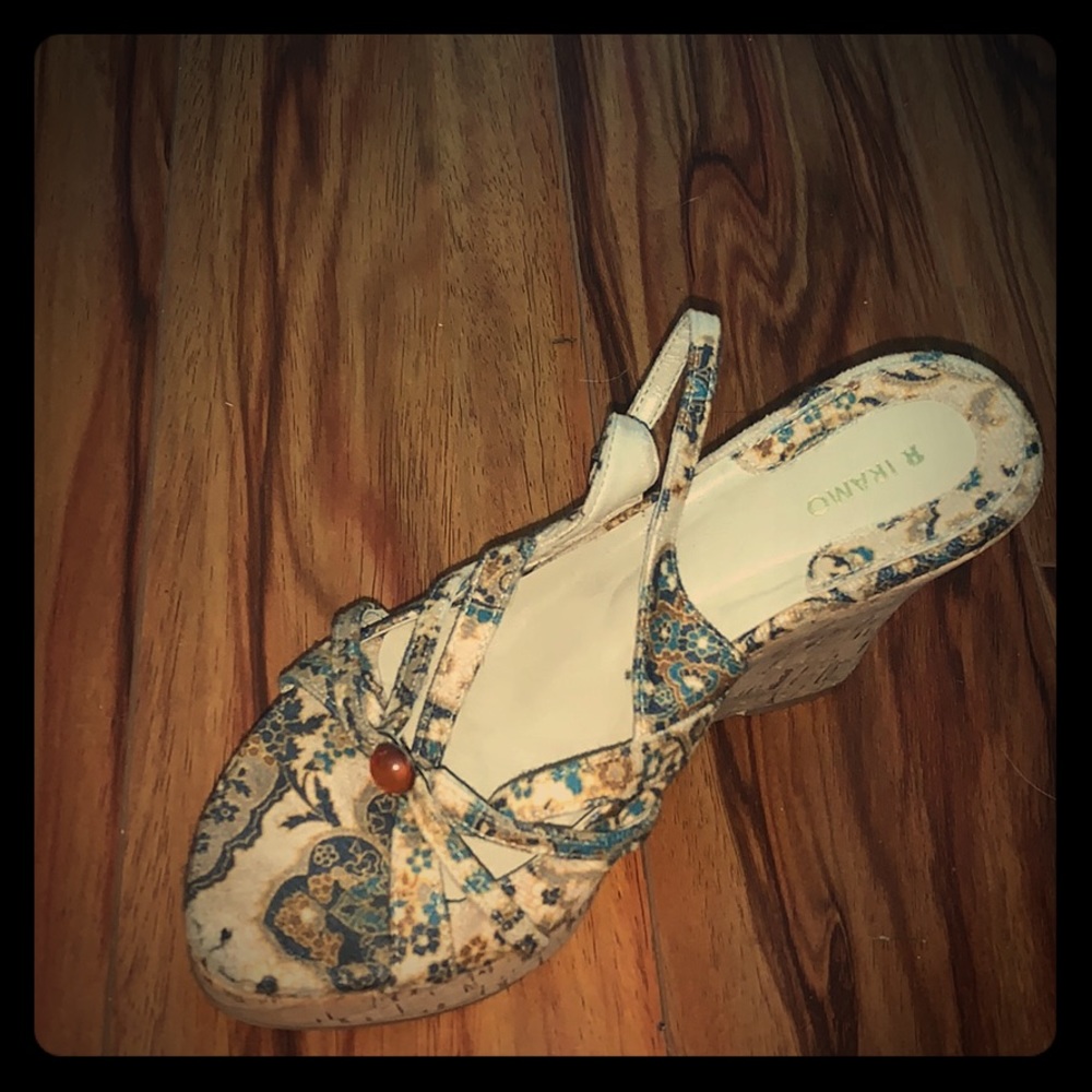 Platform sandals